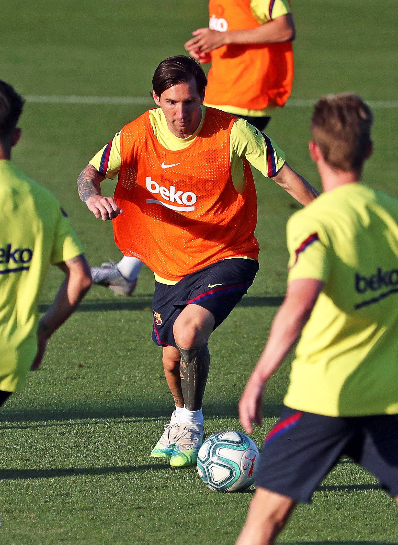 三亿网页版 -巴塞罗那发布备战花絮，赛前内部沟通，意甲任务艰巨，轮换策略成焦点的简单介绍